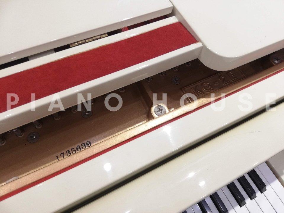 Cận cảnh KAWAI KG-2E WH tại Piano House
