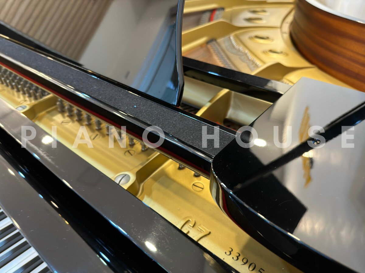 Hình ảnh chi tiết YAMAHA C7 Seri 3.3 góc chụp 2