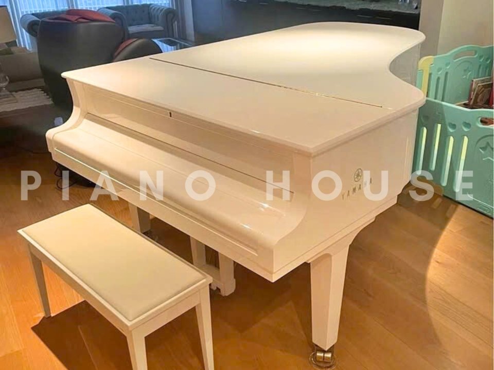 Hình ảnh chi tiết YAMAHA C7X PWH góc chụp 2