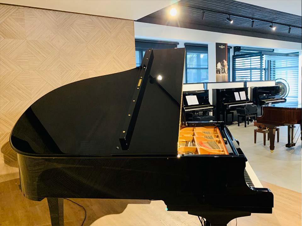 Cận cảnh YAMAHA C3 Silent tại Piano House
