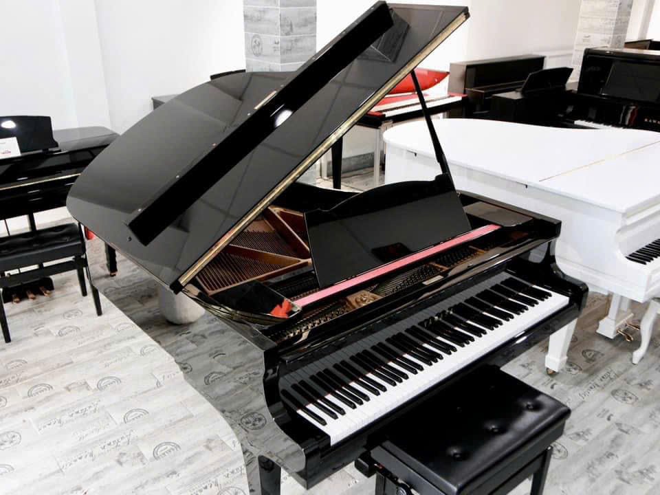 Đàn piano grand YAMAHA G2E với thiết kế cổ điển sang trọng