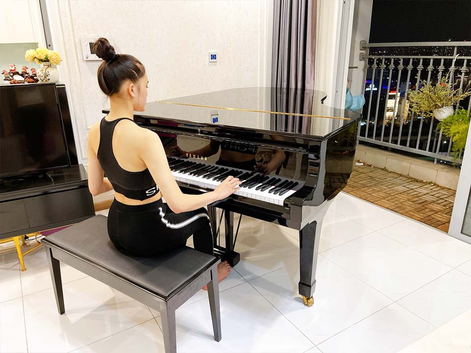 Cận cảnh YAMAHA G5E 3 (Pedal) tại Piano House