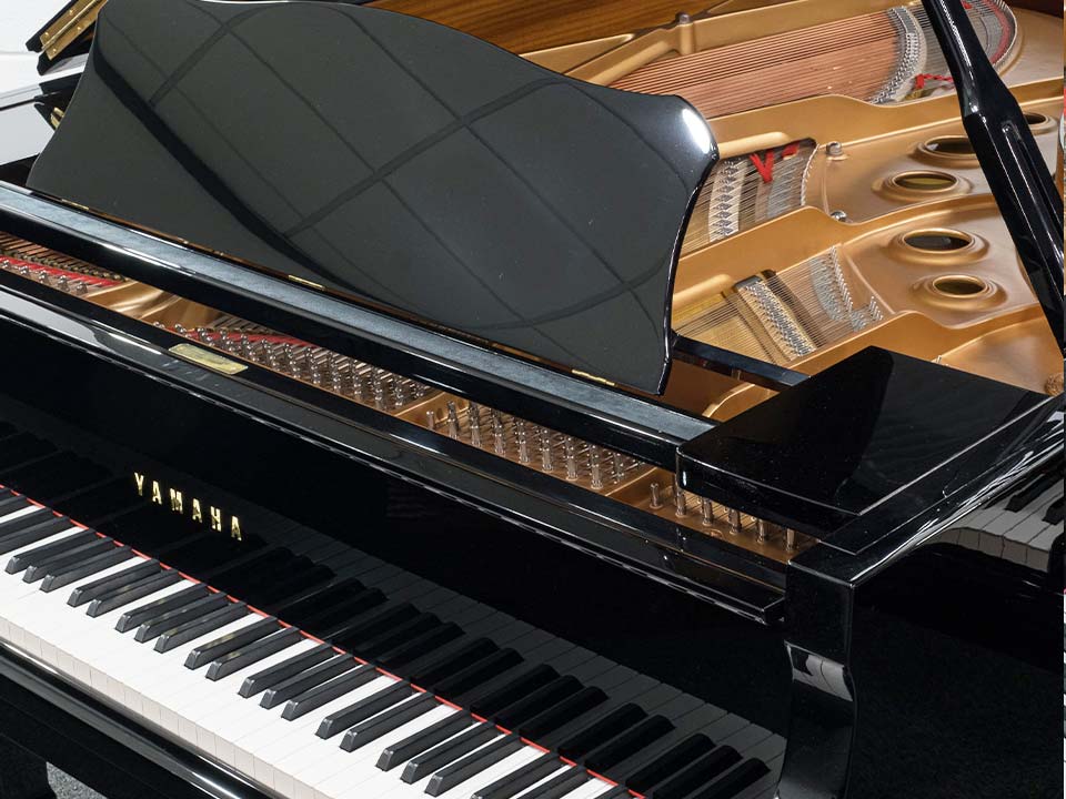 Cận cảnh YAMAHA C5 tại Piano House