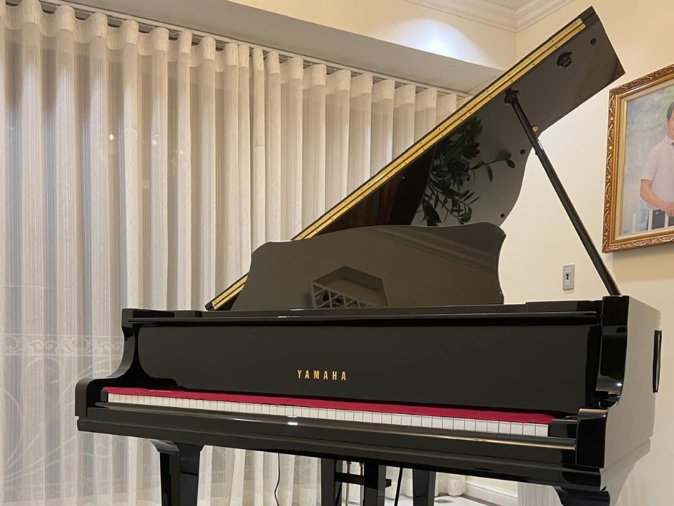 Cận cảnh YAMAHA GC1 PE tại Piano House
