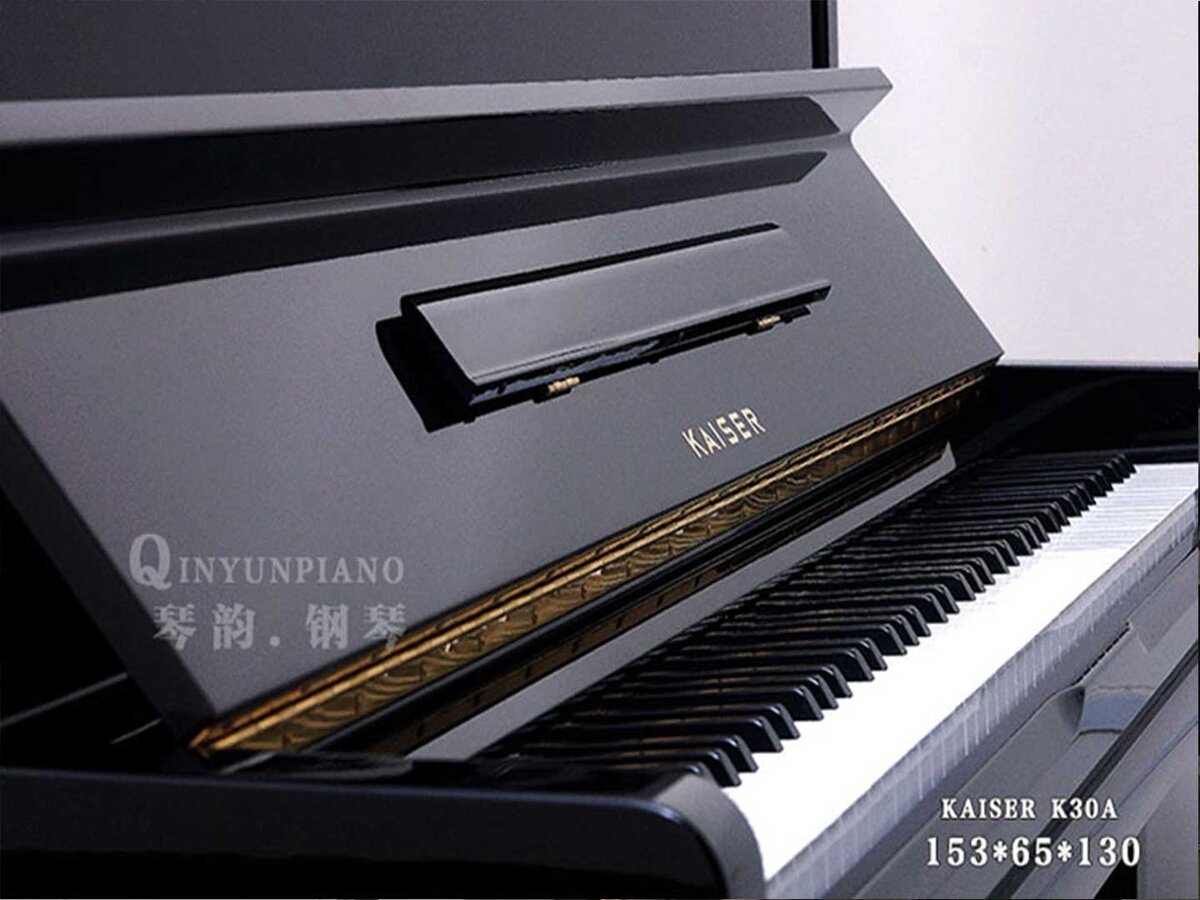 Tổng quan vẻ ngoài sang trọng của piano KAISER K30A