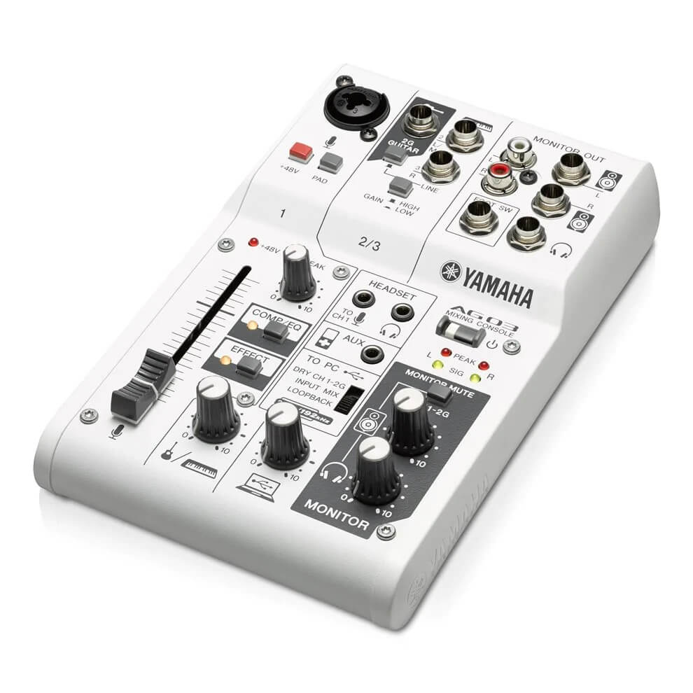 Hình ảnh chi tiết Mixer Yamaha AG03 góc chụp 2