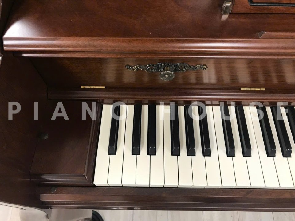 Cận cảnh Kawai Ki-65F tại Piano House