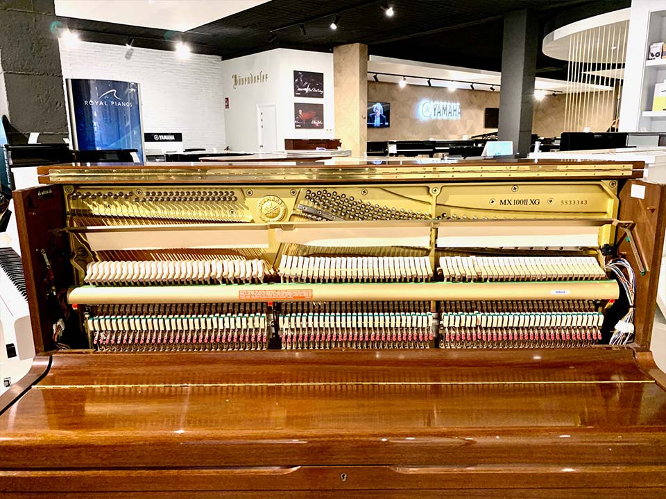YAMAHA MX101 II Disklavier - Ảnh thực tế 3