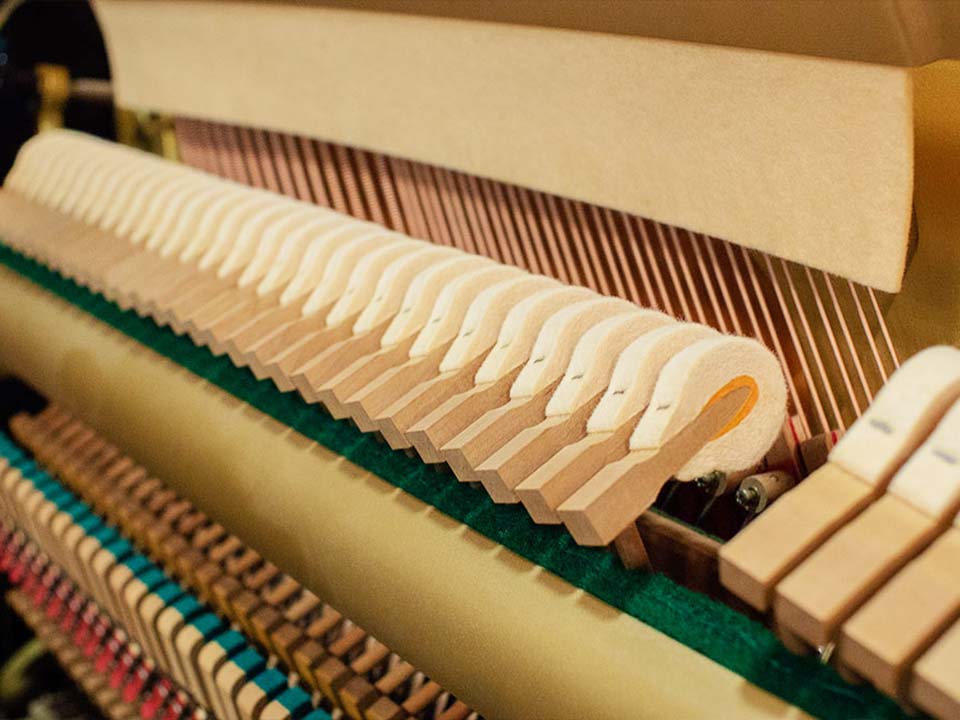 Cận cảnh YAMAHA U100 tại Piano House