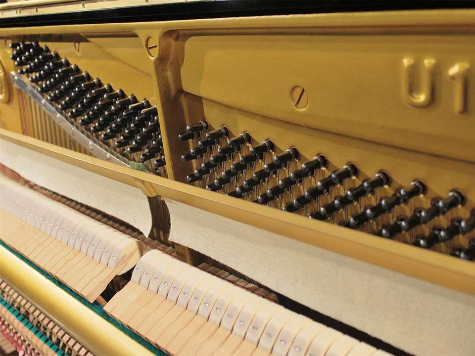 Cận cảnh YAMAHA U1E tại Piano House