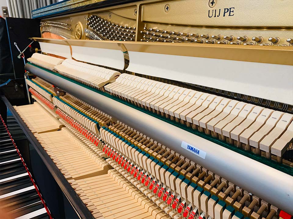 Hình ảnh chi tiết YAMAHA U1 SH3 PE góc chụp 7