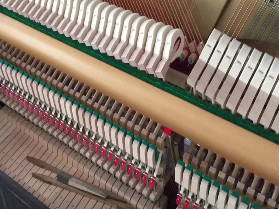 YAMAHA U1J PWHC - Ảnh thực tế 8