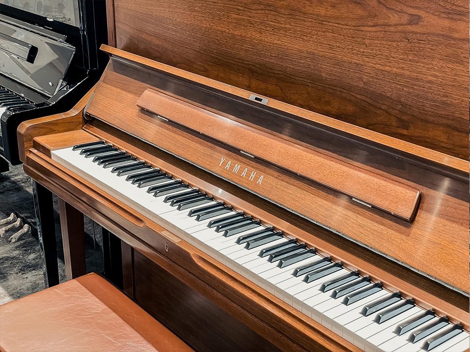 Hình ảnh chi tiết YAMAHA U3 SAW góc chụp 2