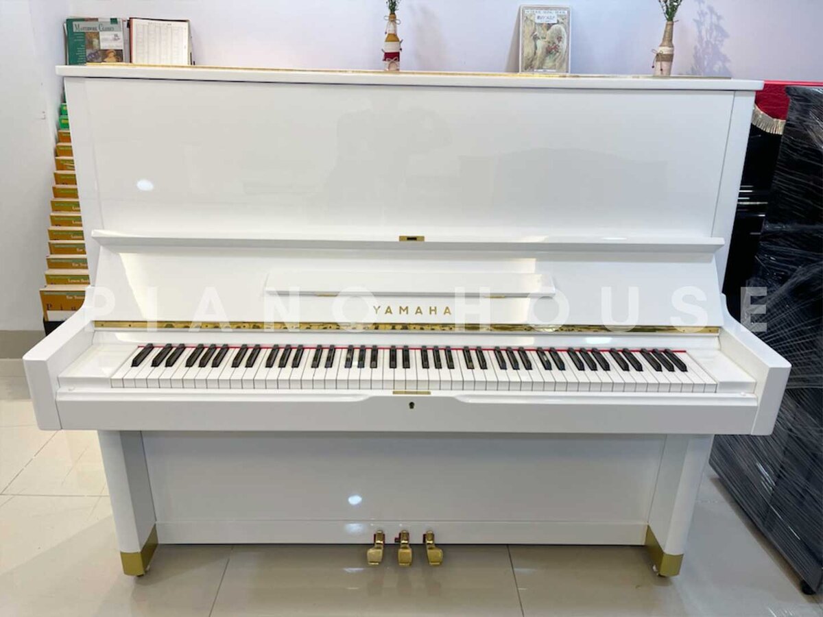 Cận cảnh YAMAHA U5 WH tại Piano House