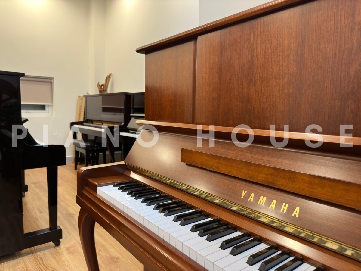 Chi tiết đàn YAMAHA U30 ChC - Hình 4