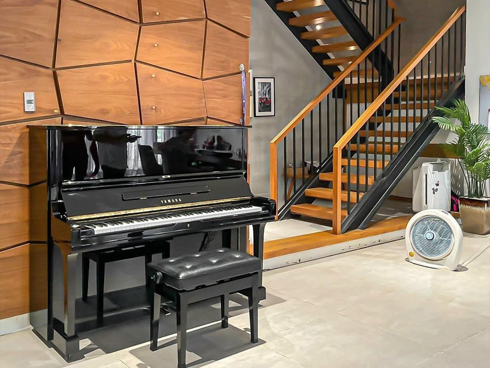 Hình ảnh chi tiết YAMAHA U3A góc chụp 2