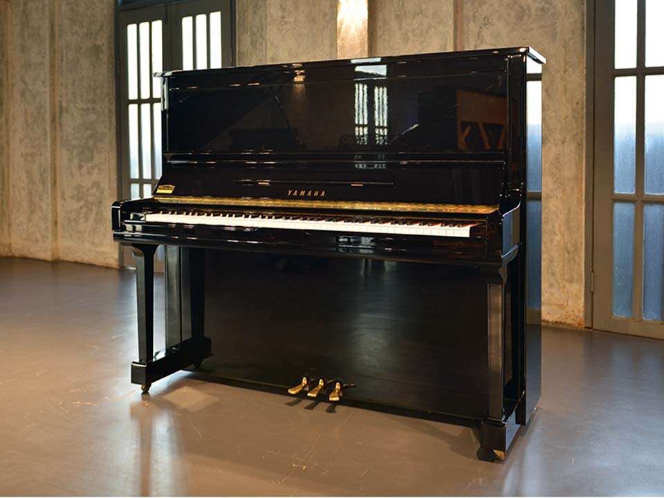 piano yamaha u300