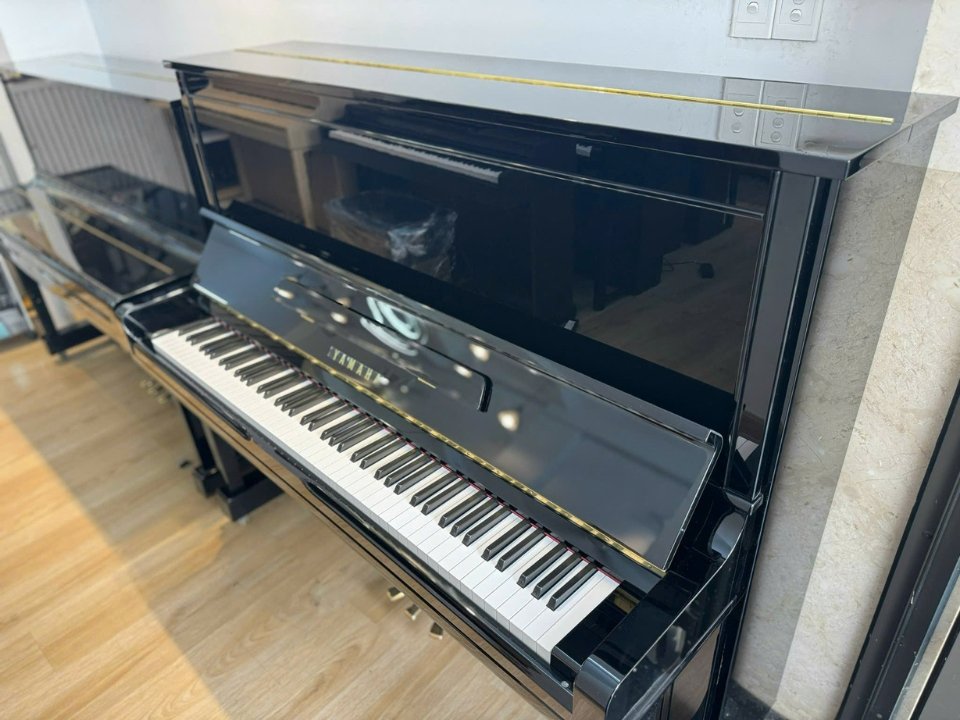 Cận cảnh YAMAHA U300 tại Piano House