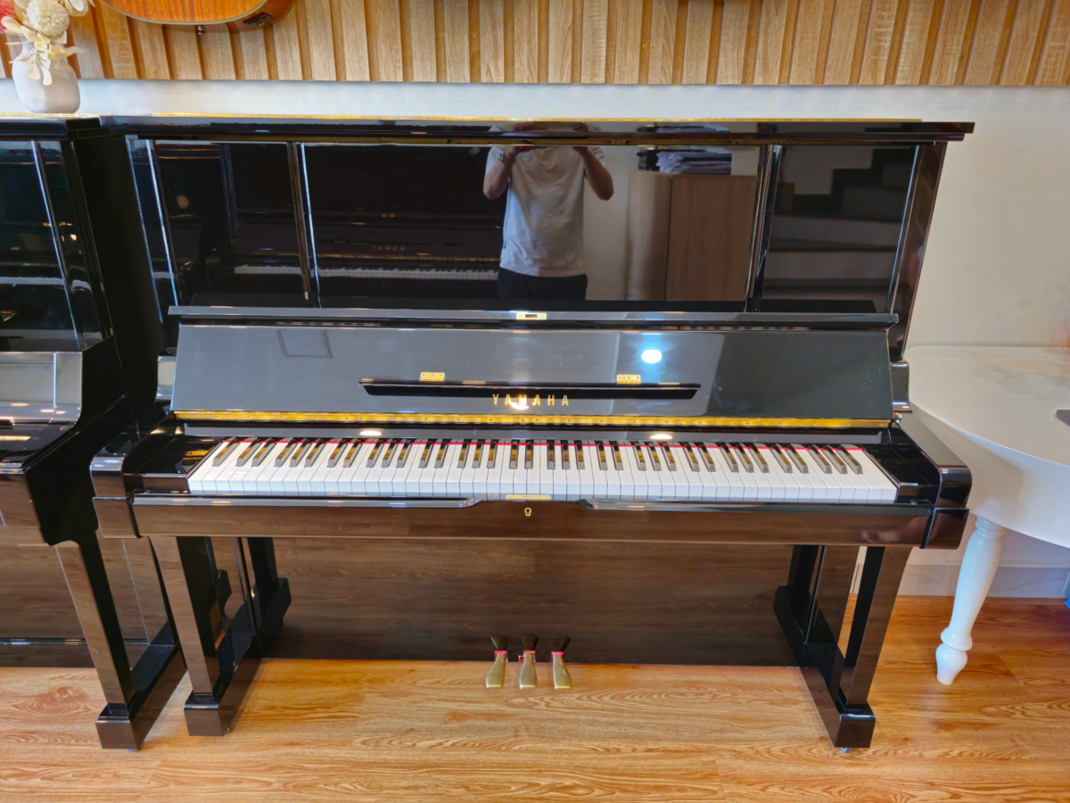 Cận cảnh YAMAHA UX3 tại Piano House