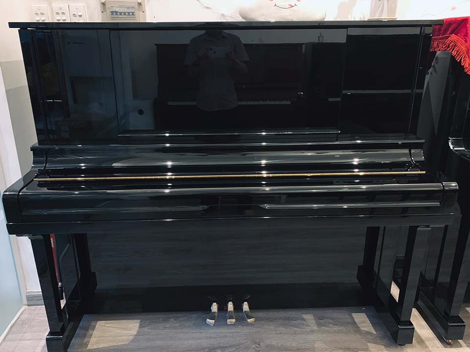 Cận cảnh YAMAHA UX30BL tại Piano House