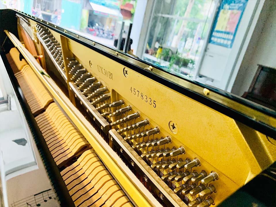 YAMAHA UX30BL - Góc nhìn thực tế 6