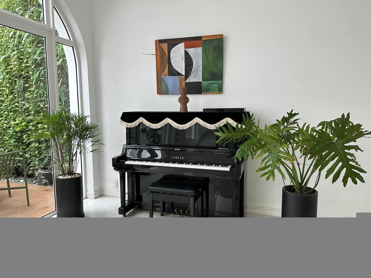 YAMAHA UX30BL - Đánh giá chi tiết tại Piano House
