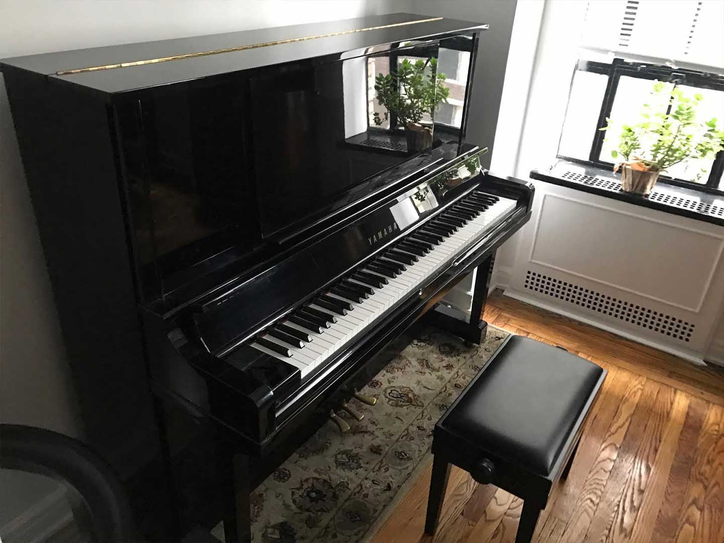 So sánh Piano Yamaha U3H và UX | Piano House
