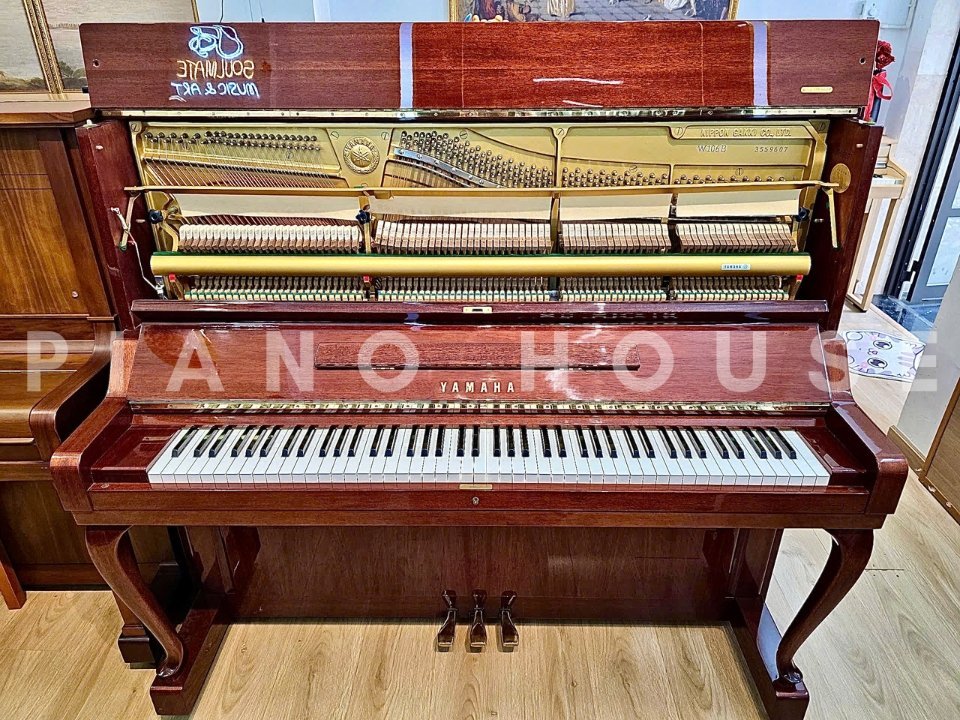 Chi tiết bảng cộng hưởng và dây đàn piano YAMAHA W106B