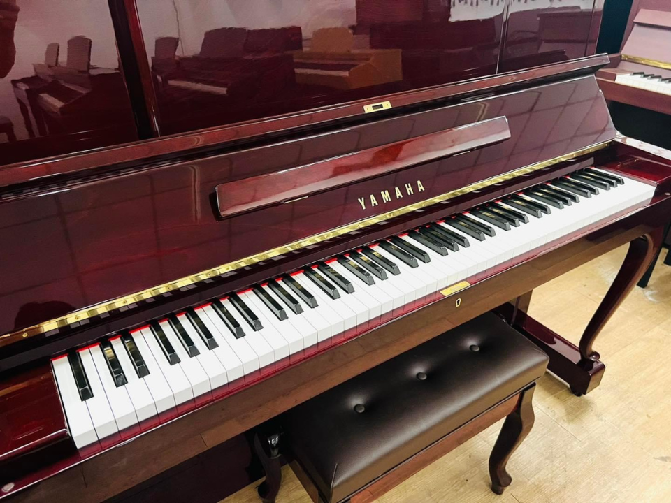 Cận cảnh YAMAHA W106BB tại Piano House