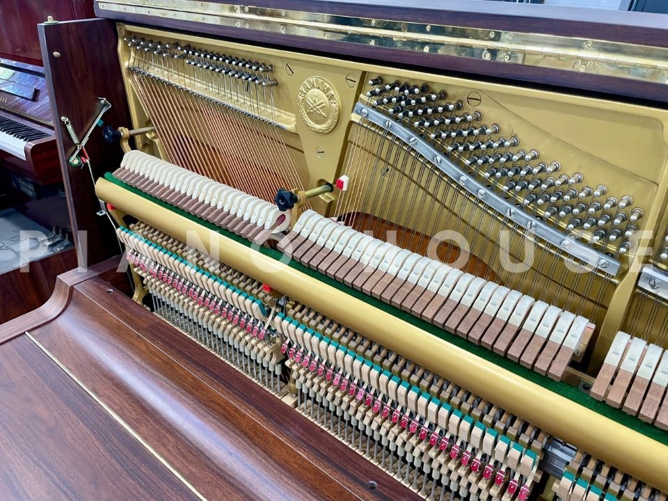 YAMAHA W107B - Góc nhìn thực tế 6