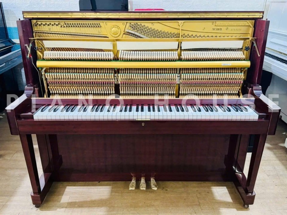 Cận cảnh YAMAHA W108B tại Piano House