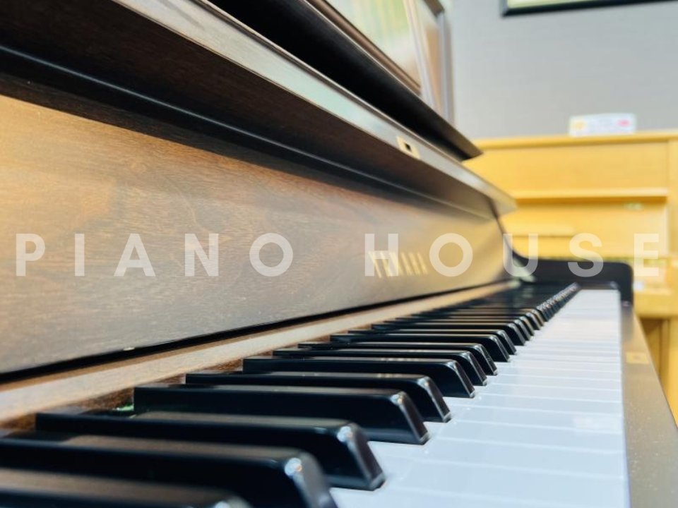 Cận cảnh YAMAHA W201B tại Piano House