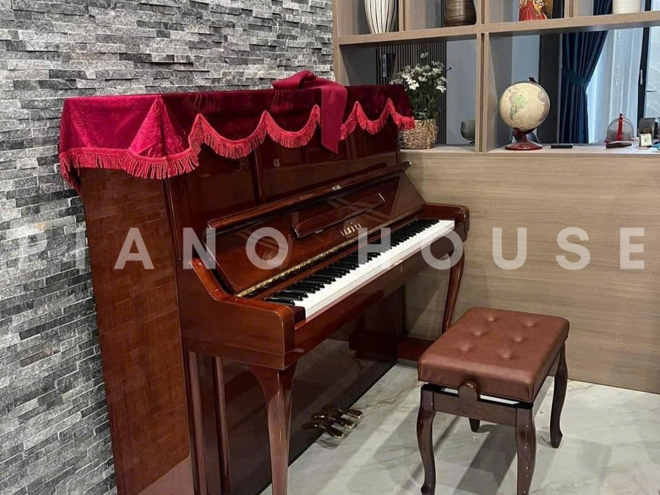 Tổng thể thiết kế sang trọng của đàn piano YAMAHA W106BM