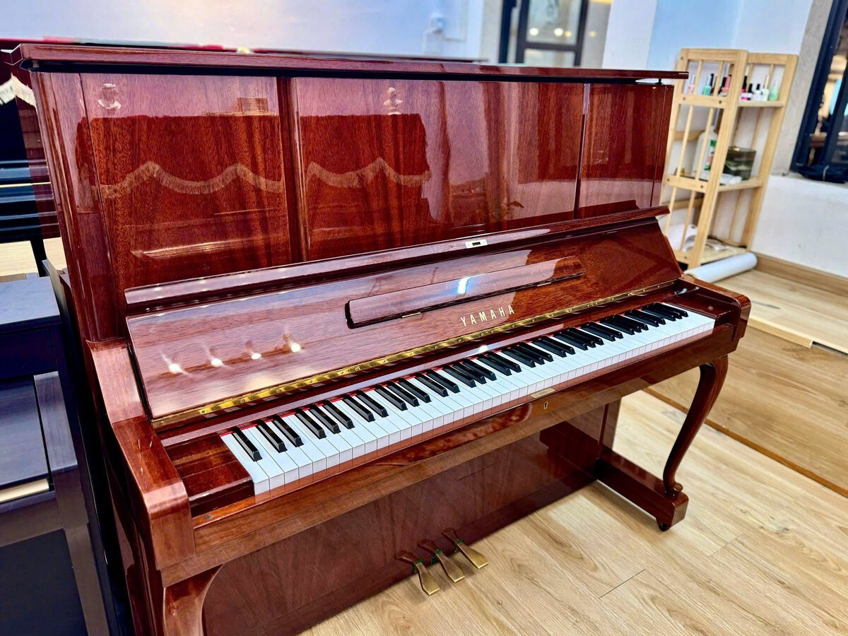 Hệ thống máy đàn và dây đàn bên trong YAMAHA W106BM