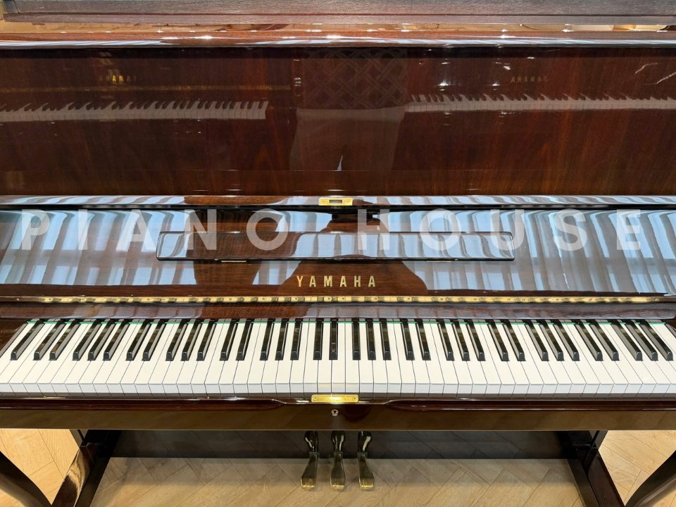 Cận cảnh YAMAHA W110BD tại Piano House