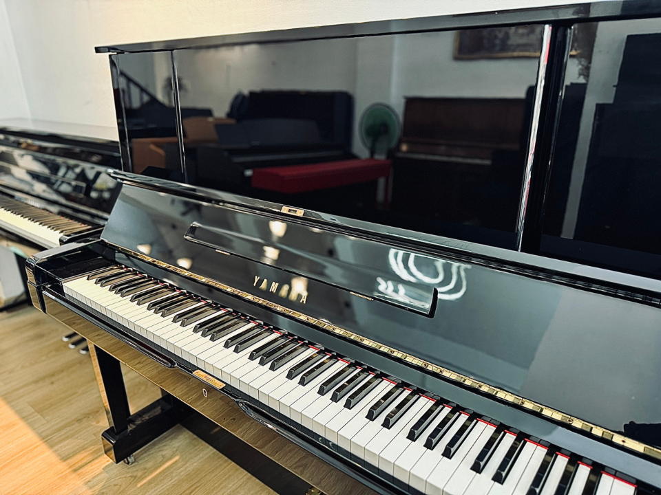 Cận cảnh YAMAHA YUX tại Piano House